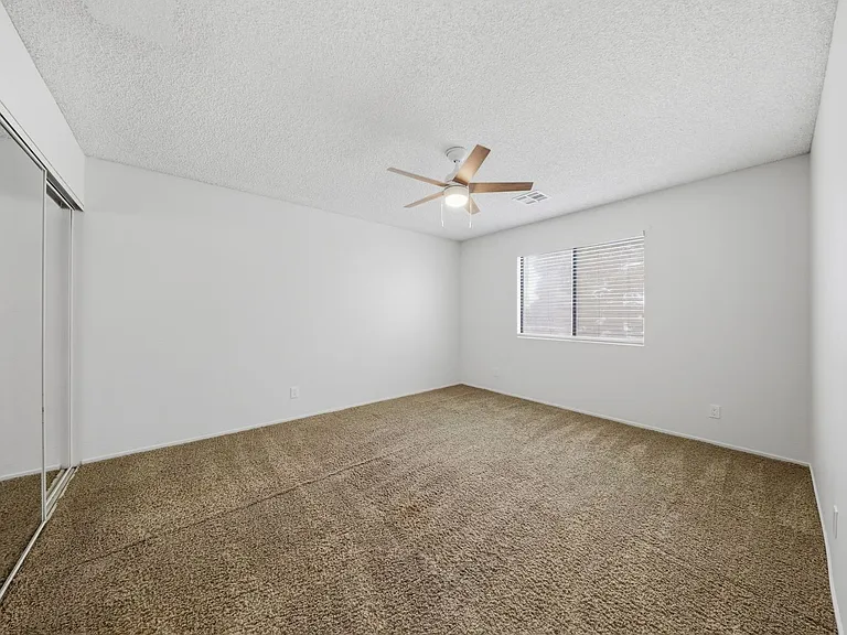 348 Faulkner Ct — Photo 30
