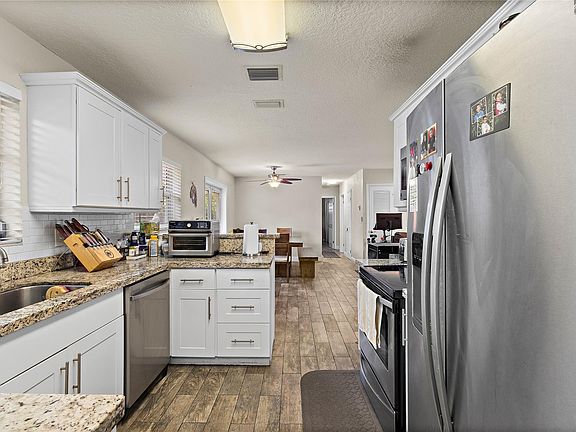 4th image of 5160 NE 18th Terrace