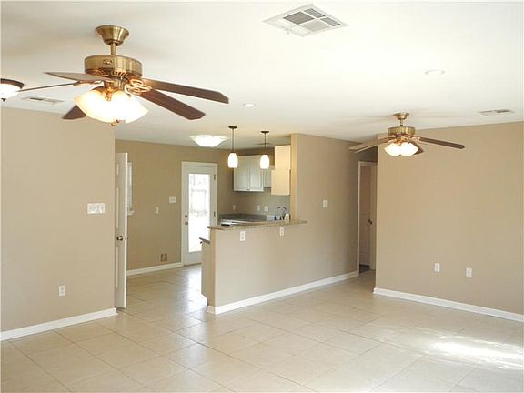 5th image of 2009 Kingfisher Dr
