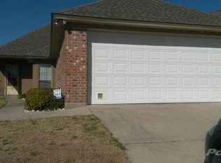 2581 Middle Towne Rd, Zachary, LA 70791