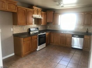 833 Grove St, Elizabeth, NJ 07202