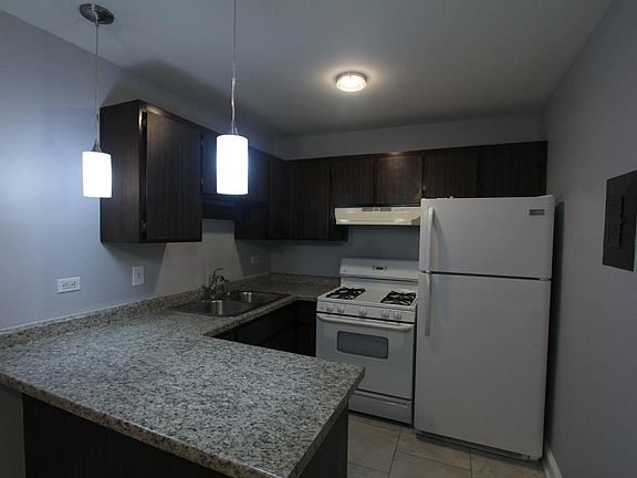 3rd image of 5745 Circle Dr