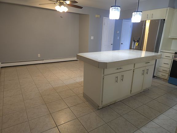 5th image of 385 Westervelt Pl #2
