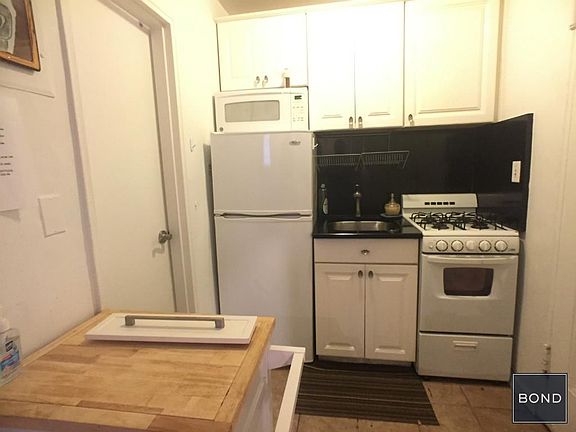 4th image of 1386 Lexington Ave Frnt 1