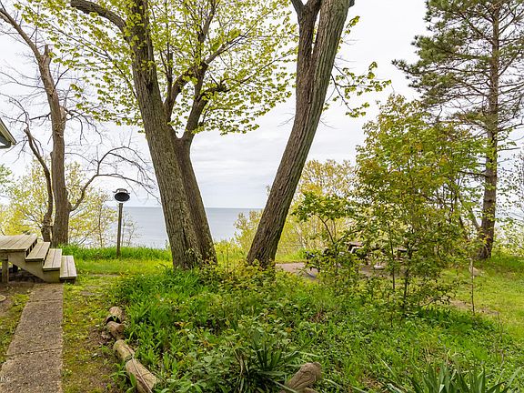 3rd image of 29821 Lake Bluff Dr