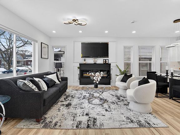 4th image of 445 North 39th STREET