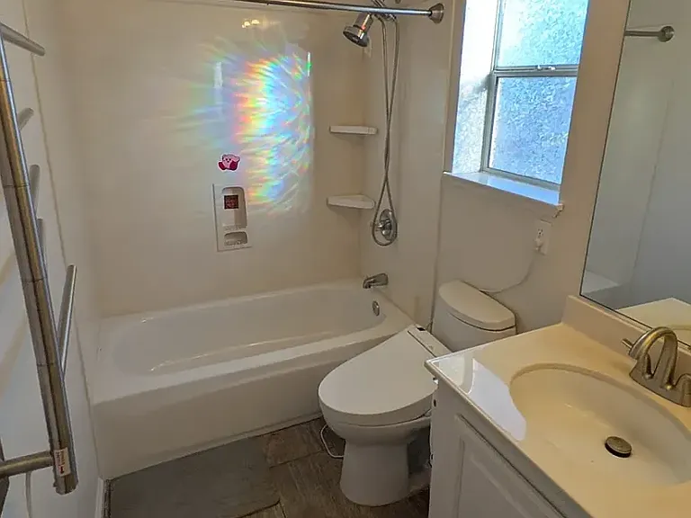 246 Biarritz Ct — Photo 11