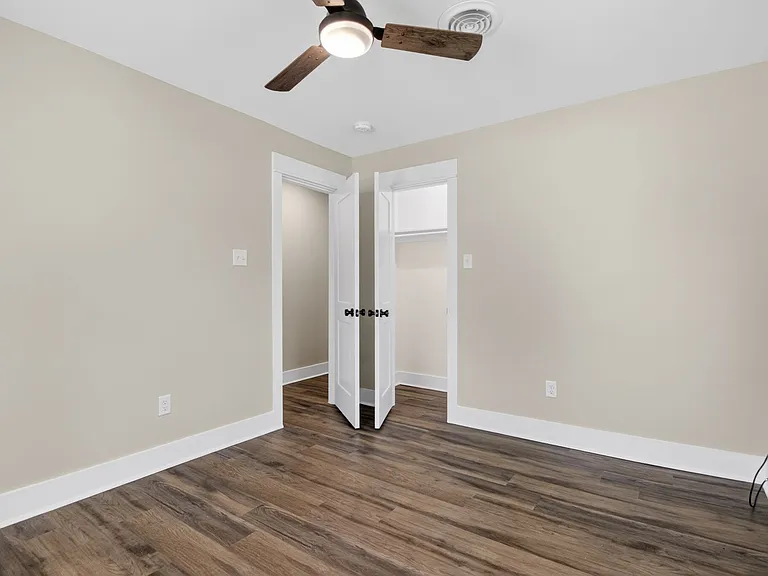 115 Mitchell Street — Photo 12