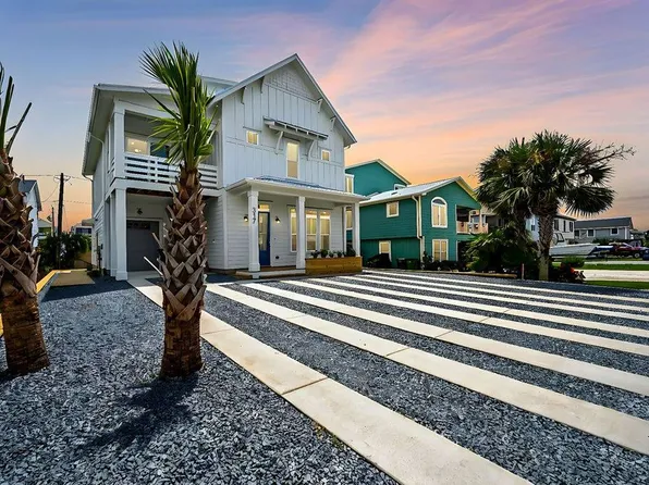 317 3rd Ave S, Kure Beach, NC 28449