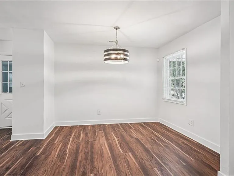 119 Kelso Dr SW — Photo 10