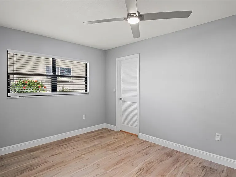 8312 Roxboro Dr — Photo 24