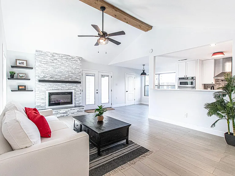 3907 Chase Cir — Photo 10