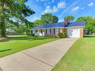 601 Rock Spring Rd, Fayetteville, NC 28314