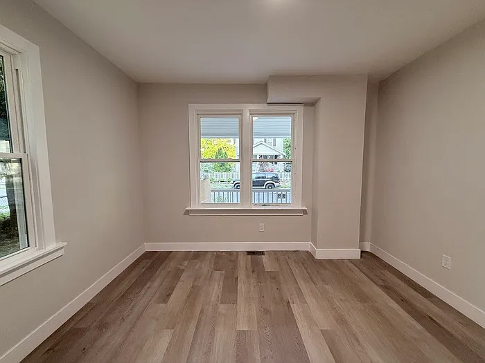 612 Spruce St — Photo 5