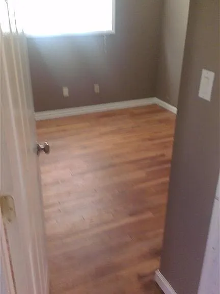 22012 Logue Ave — Photo 2
