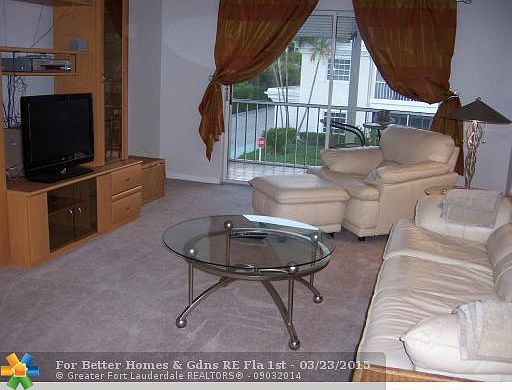 5th image of 6307 Bay Club Dr APT 4