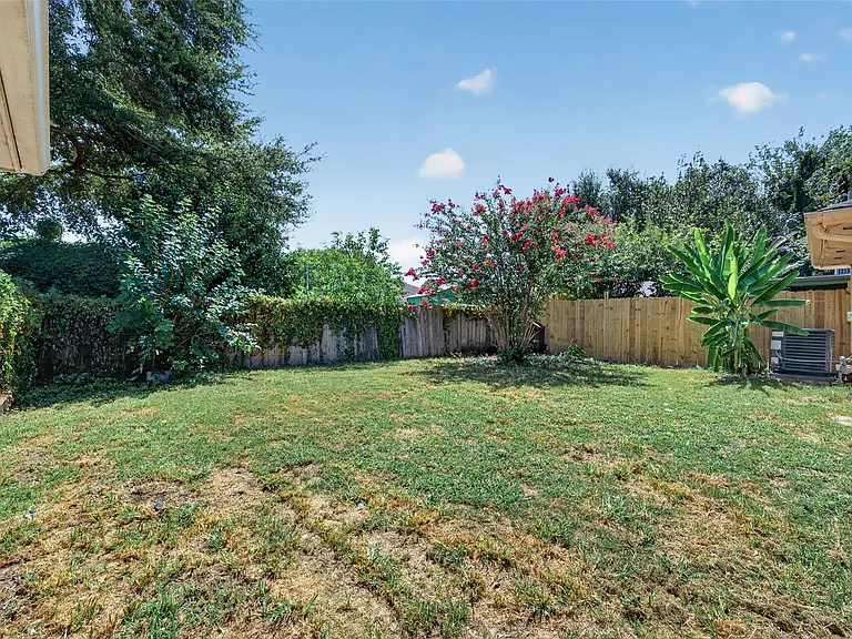 4632 Greenwood Dr — Photo 21