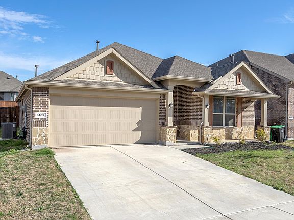 2nd image of 1409 Lake Grove Dr