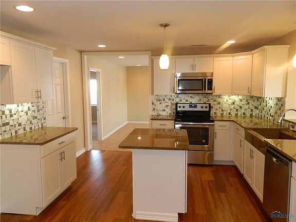 2nd image of 1900 Norcross Dr