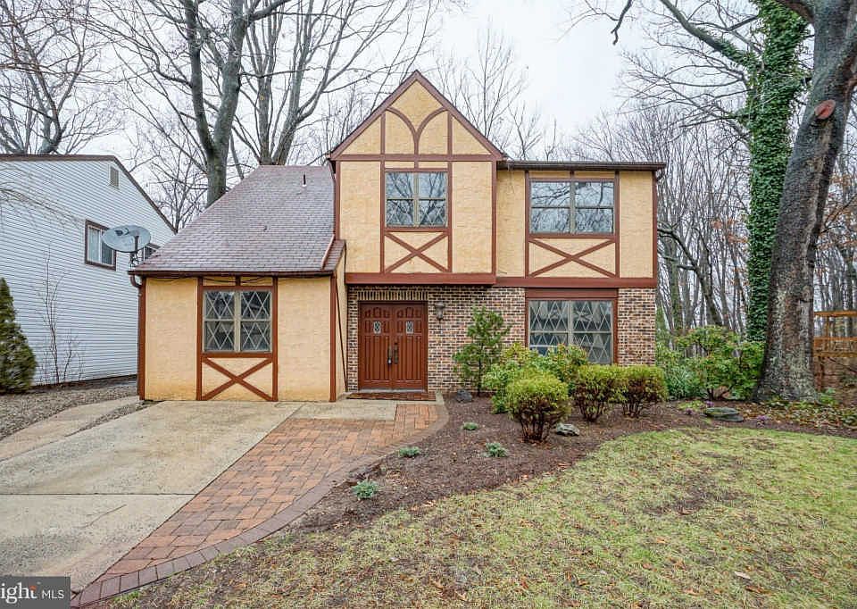 1st image of 3448 Buckingham Ln