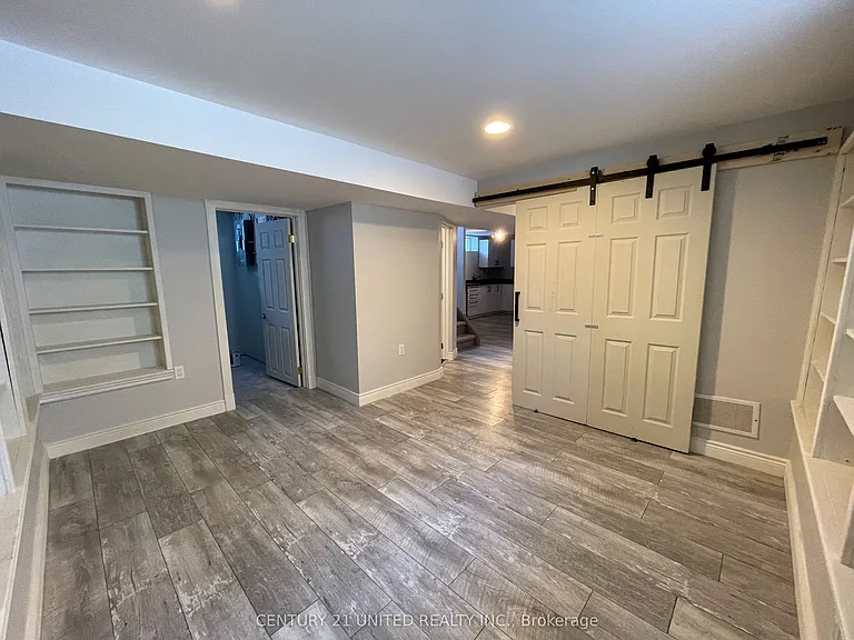685 Armour Rd #LOWER — Photo 9