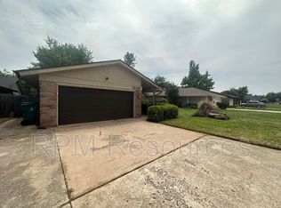 12416 Fox Run Dr, Oklahoma City, OK 73142