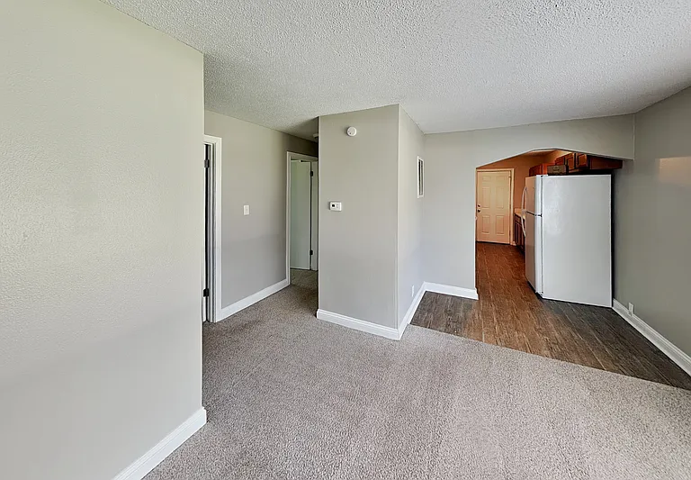 2604 E Murry St — Photo 2