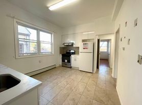 145 Bay 11 St