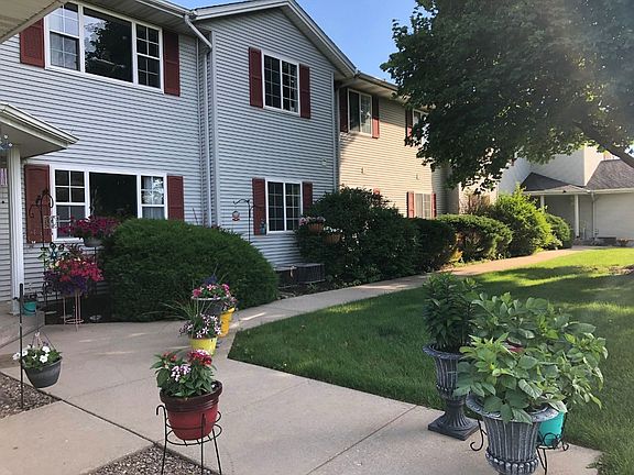 4th image of 1004-1008 Riverbend Dr #1040-9