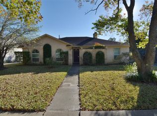 9239 Rowan Ln, Houston, TX 77036