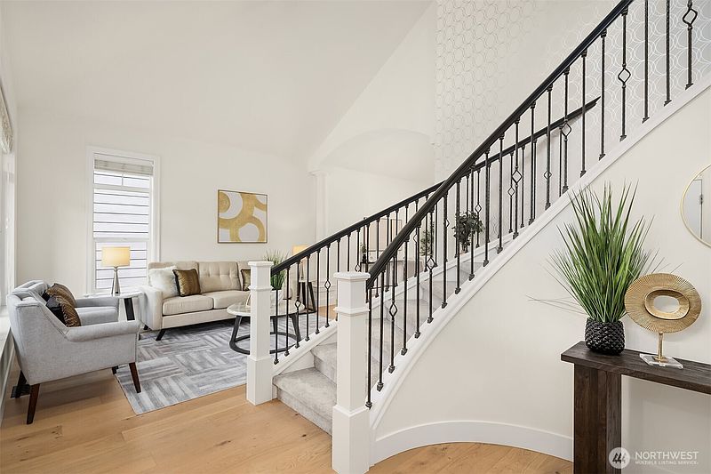 4th image of 6724 Crest View Avenue SE