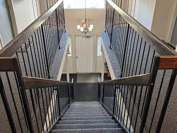 2nd image of 206 Drake Ln