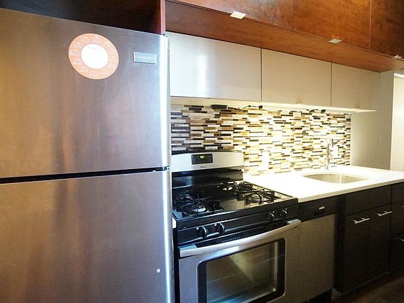 3rd image of 125 W 138th St APT 2R