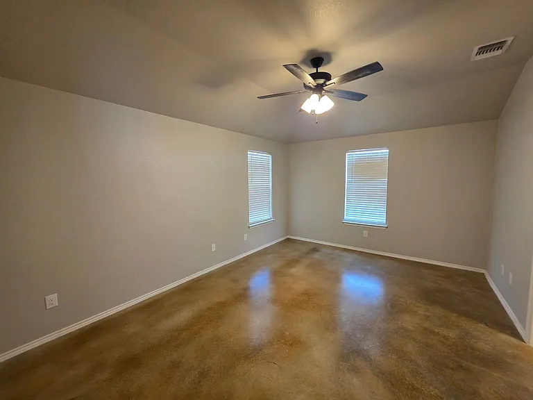 3103 Goblin Dr — Photo 10