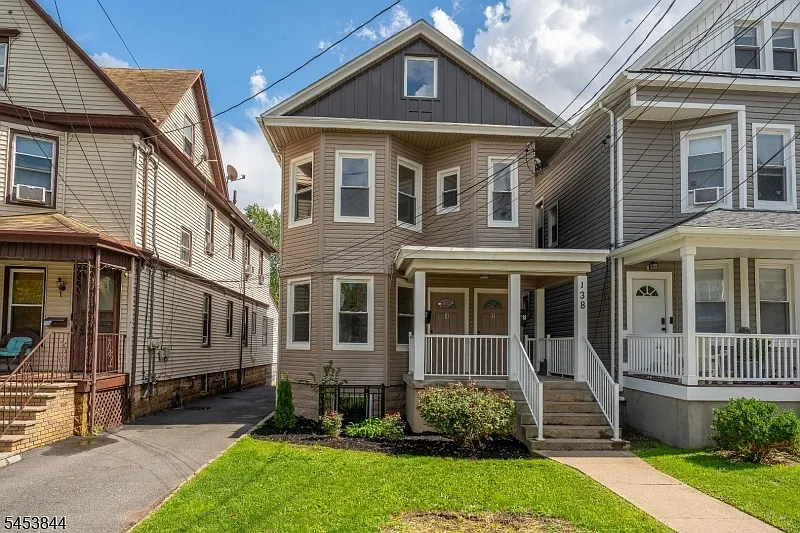 136 Elm St #1