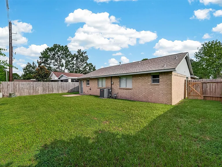 1606 Westfork Dr — Photo 31