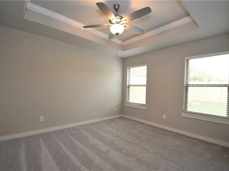540 Vee St — Photo 9
