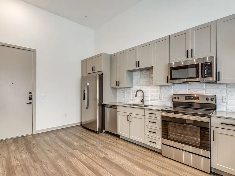 Era Apartments — Photo 33
