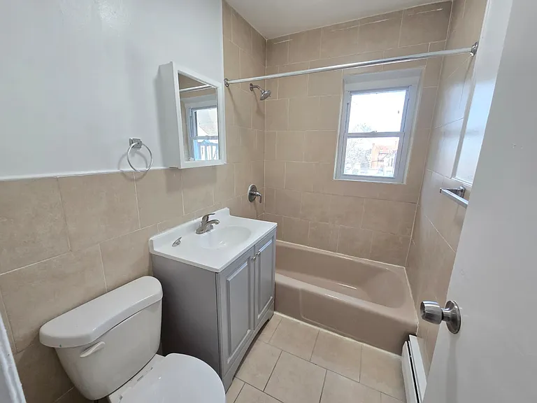 479 Roseville Ave #22 — Photo 5