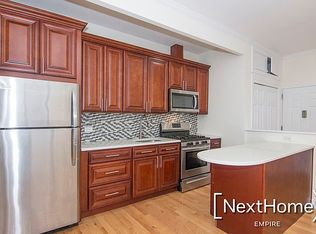 4-27 27th Ave #3R, Astoria, NY 11102
