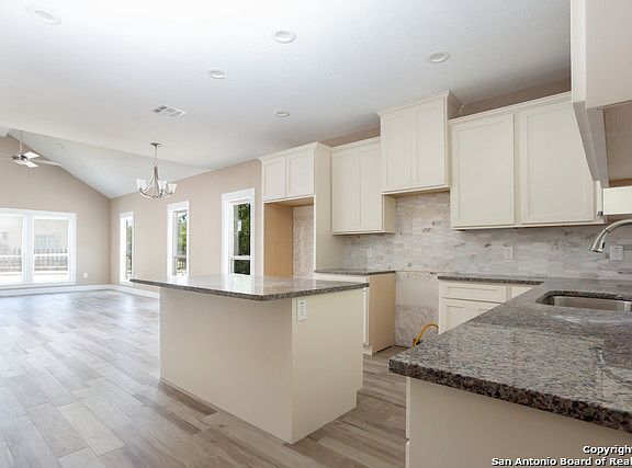 2nd image of 509 South Pne
