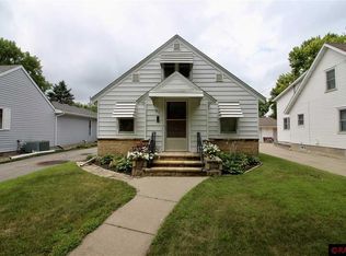 917 Wall St, North Mankato, MN 56003