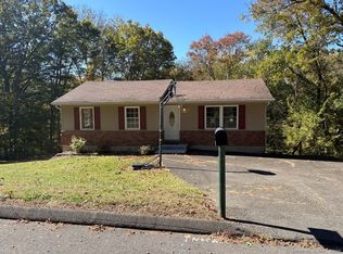 14 Clayton Rd, Danbury, CT 06811