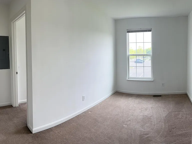 8388 Saylor Ct — Photo 17