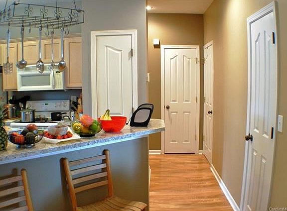 5th image of 3008 Hunters Creek Ct