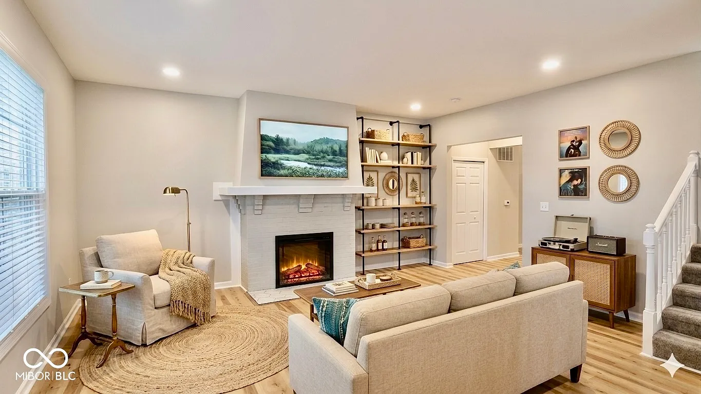 3 bed, 2.5 bath, 2177 sqft, $2,300 — Photo 3