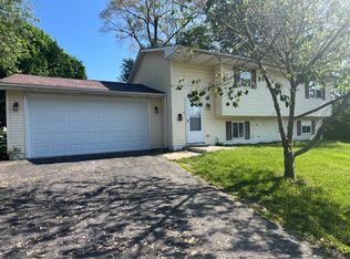 258 E Pineview Dr, Hainesville, IL