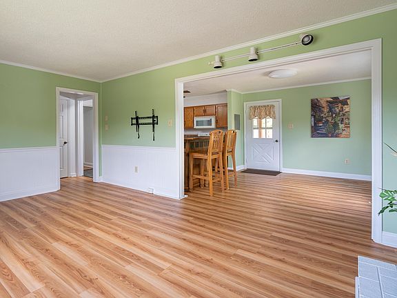 5th image of 117 Stiltner Dr
