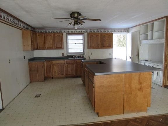 5th image of 57380 Keystone Ave