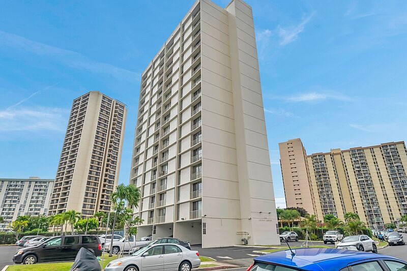 1st image of 949 Ala Nanala St APT 1403